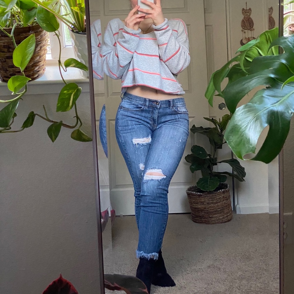 Sneak Peak size 7 distresses jeans mid rise